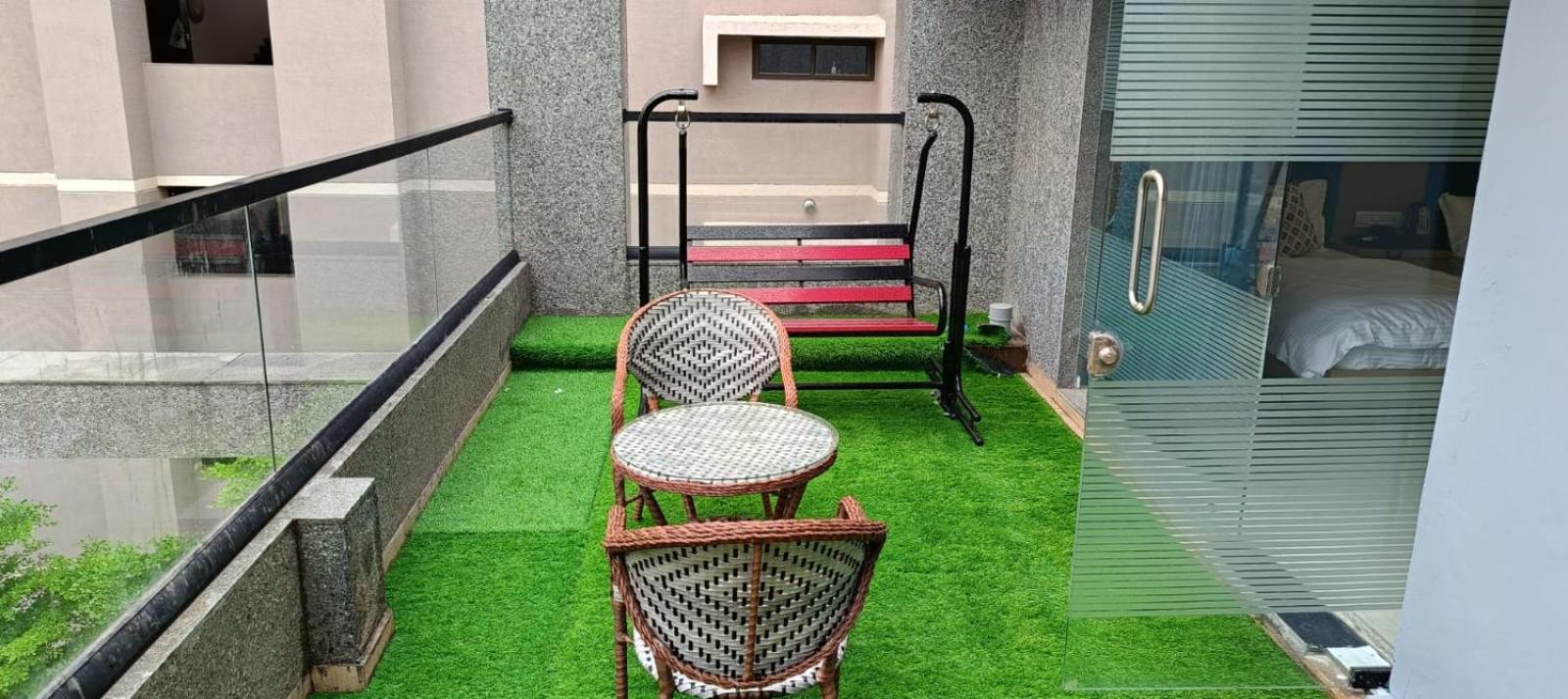 Hotel Royal Square Gandhinagar Buitenkant foto